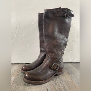 FRYE size 6 riding boot